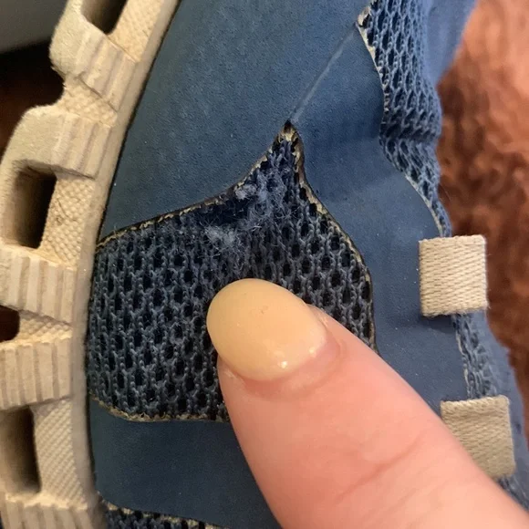 On cloud running sneakers in royal blue - Picture 8 of 8